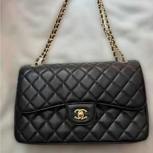 Chanel jumbo double flap bag